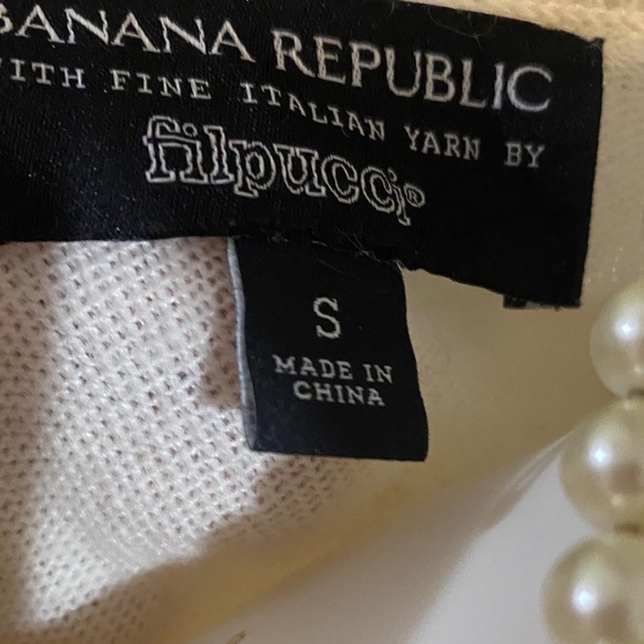 Banana Republic Ivory Sweater with Gold Details - Picture 4 of 4